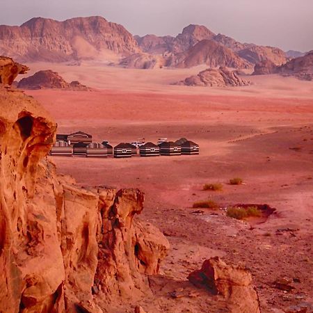 Wadi Rum Travel Camp エクステリア 写真