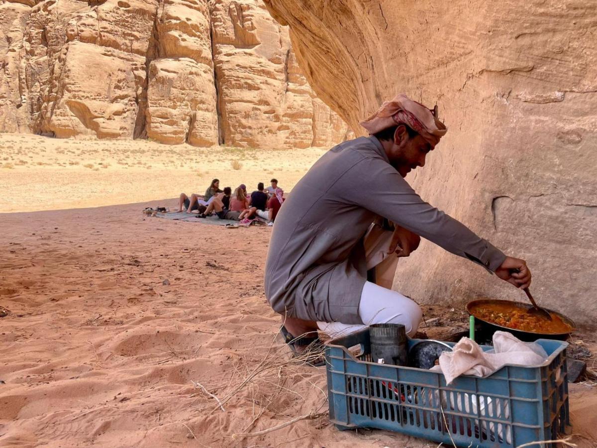 Wadi Rum Travel Camp エクステリア 写真