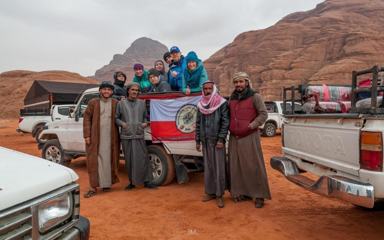 Wadi Rum Travel Camp エクステリア 写真