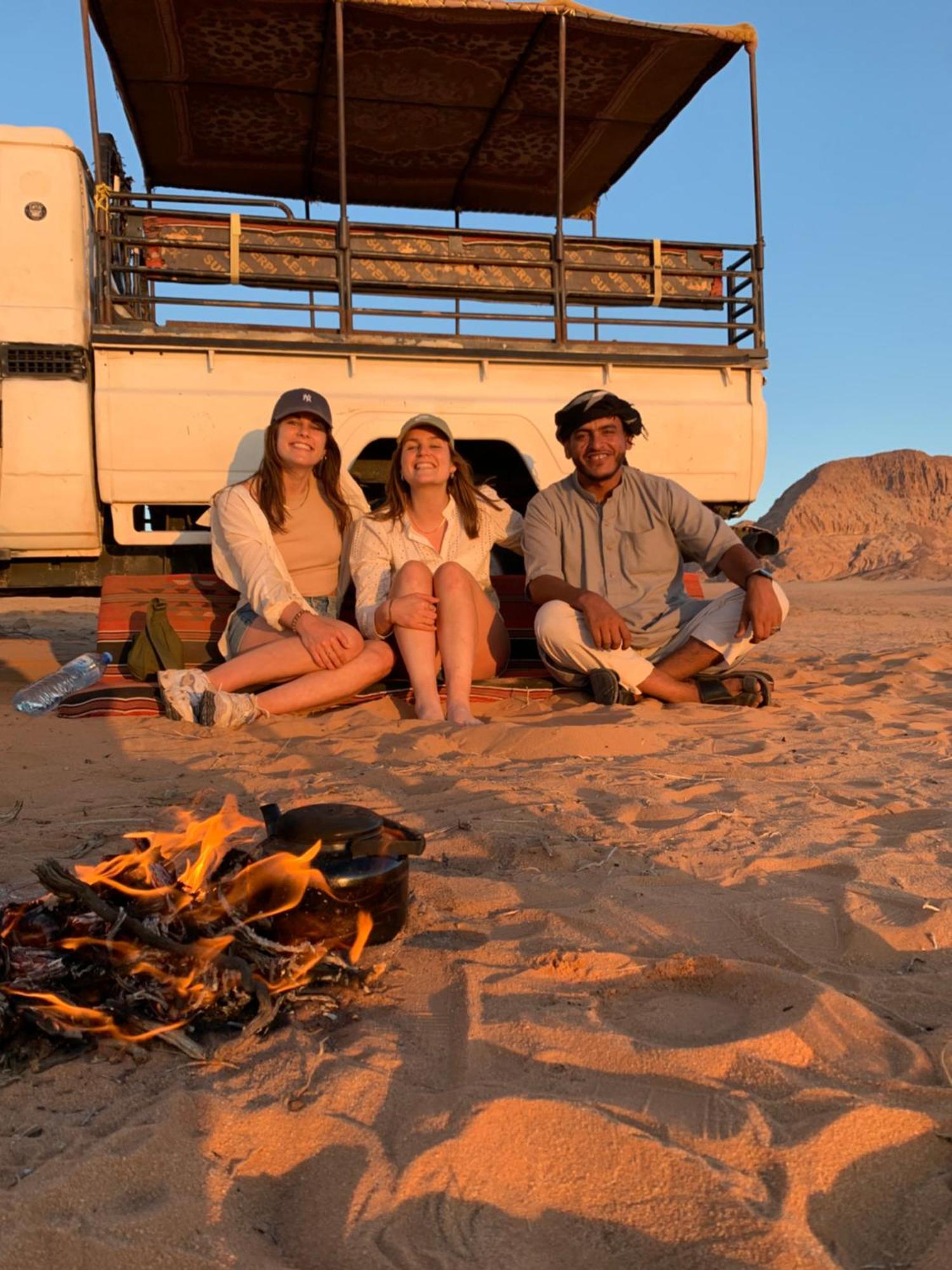 Wadi Rum Travel Camp エクステリア 写真