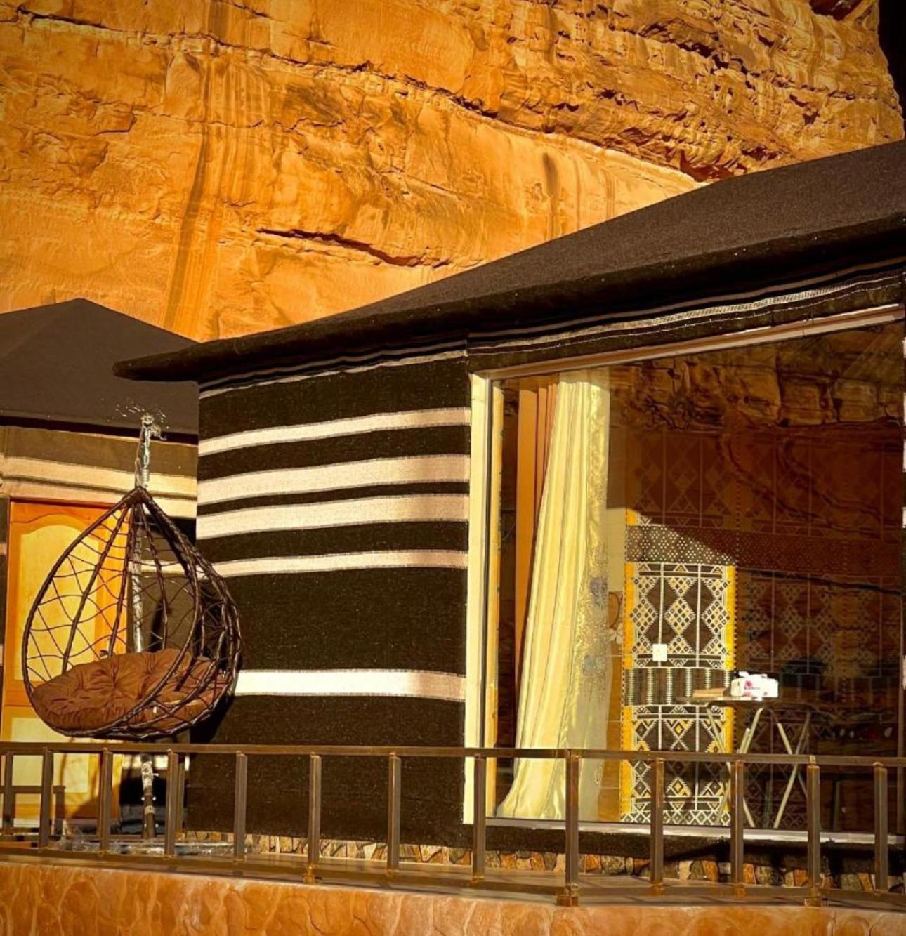 Wadi Rum Travel Camp エクステリア 写真