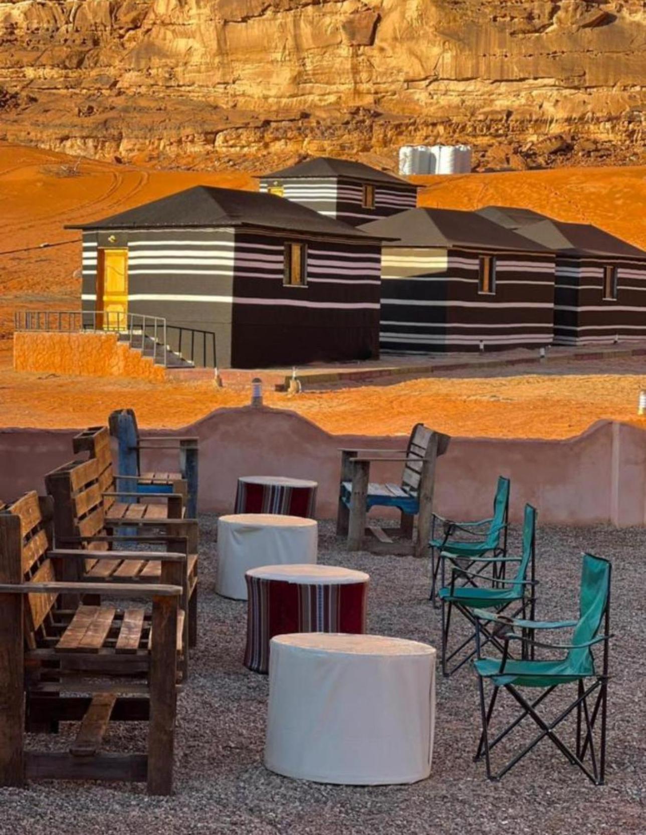 Wadi Rum Travel Camp エクステリア 写真