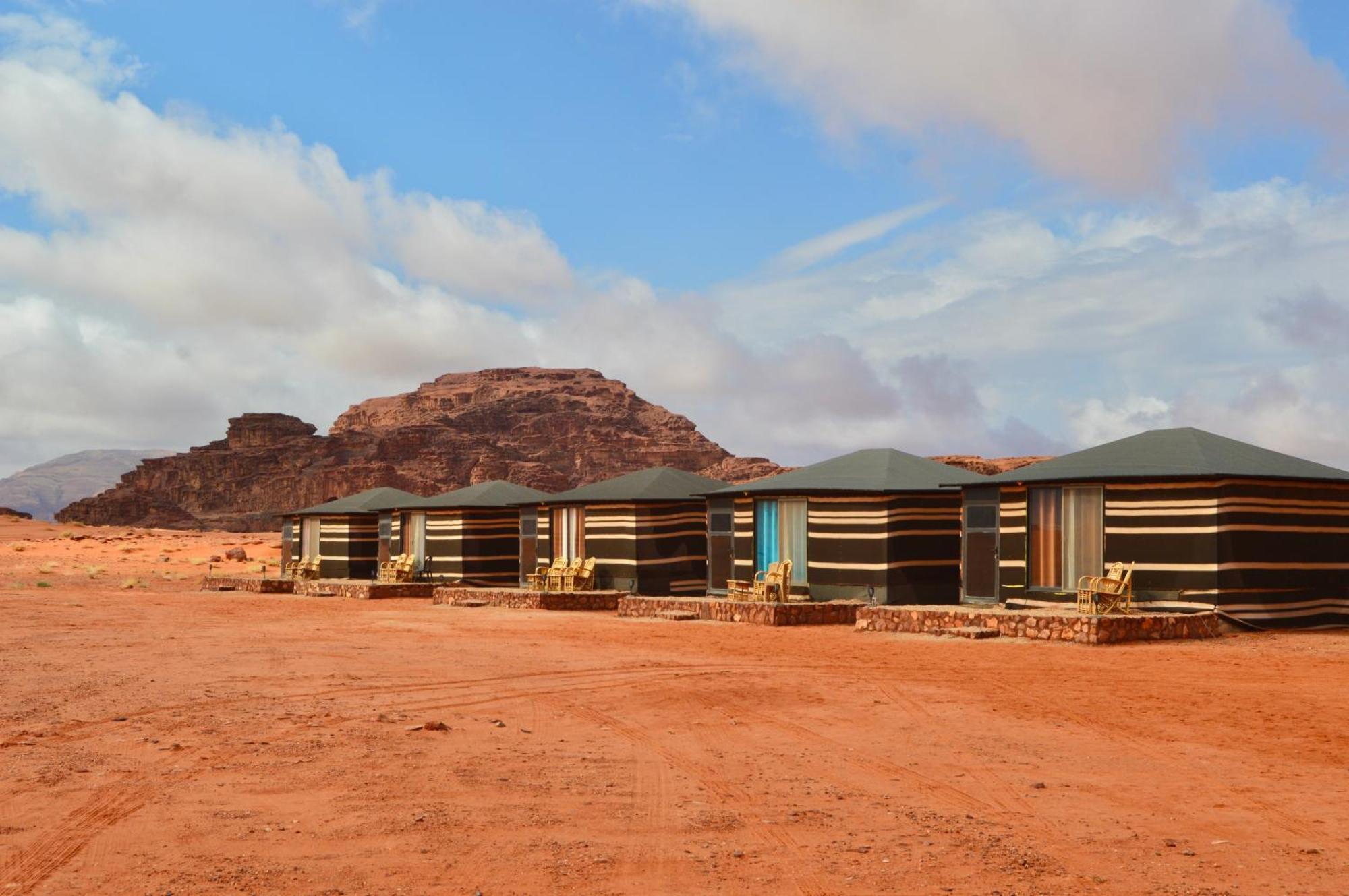 Wadi Rum Travel Camp エクステリア 写真