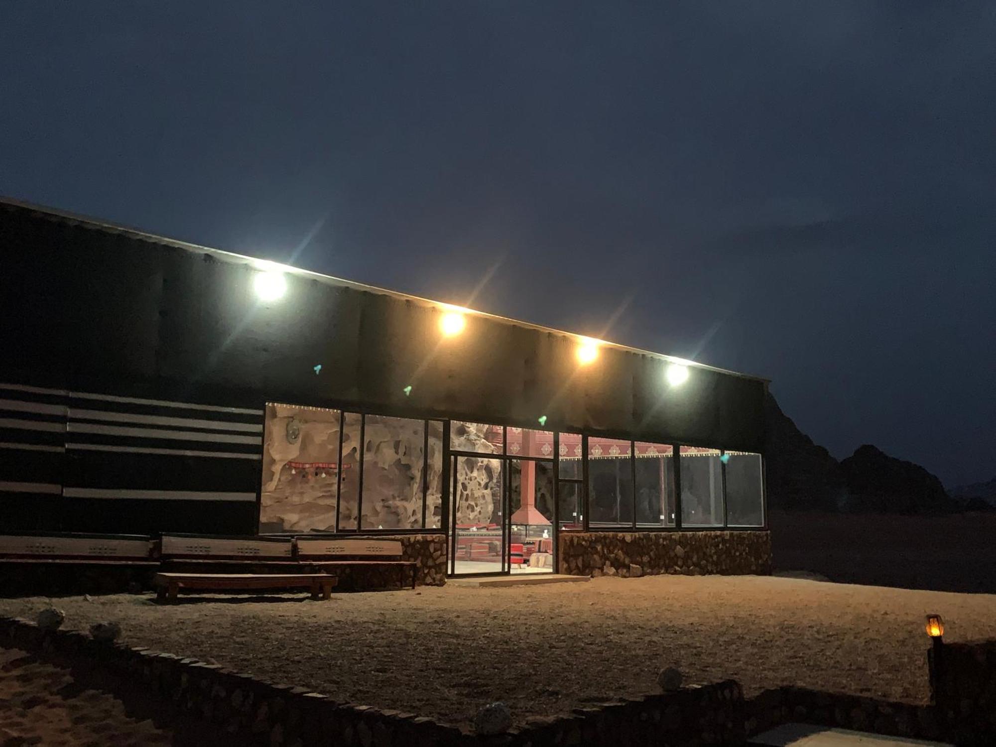 Wadi Rum Travel Camp エクステリア 写真