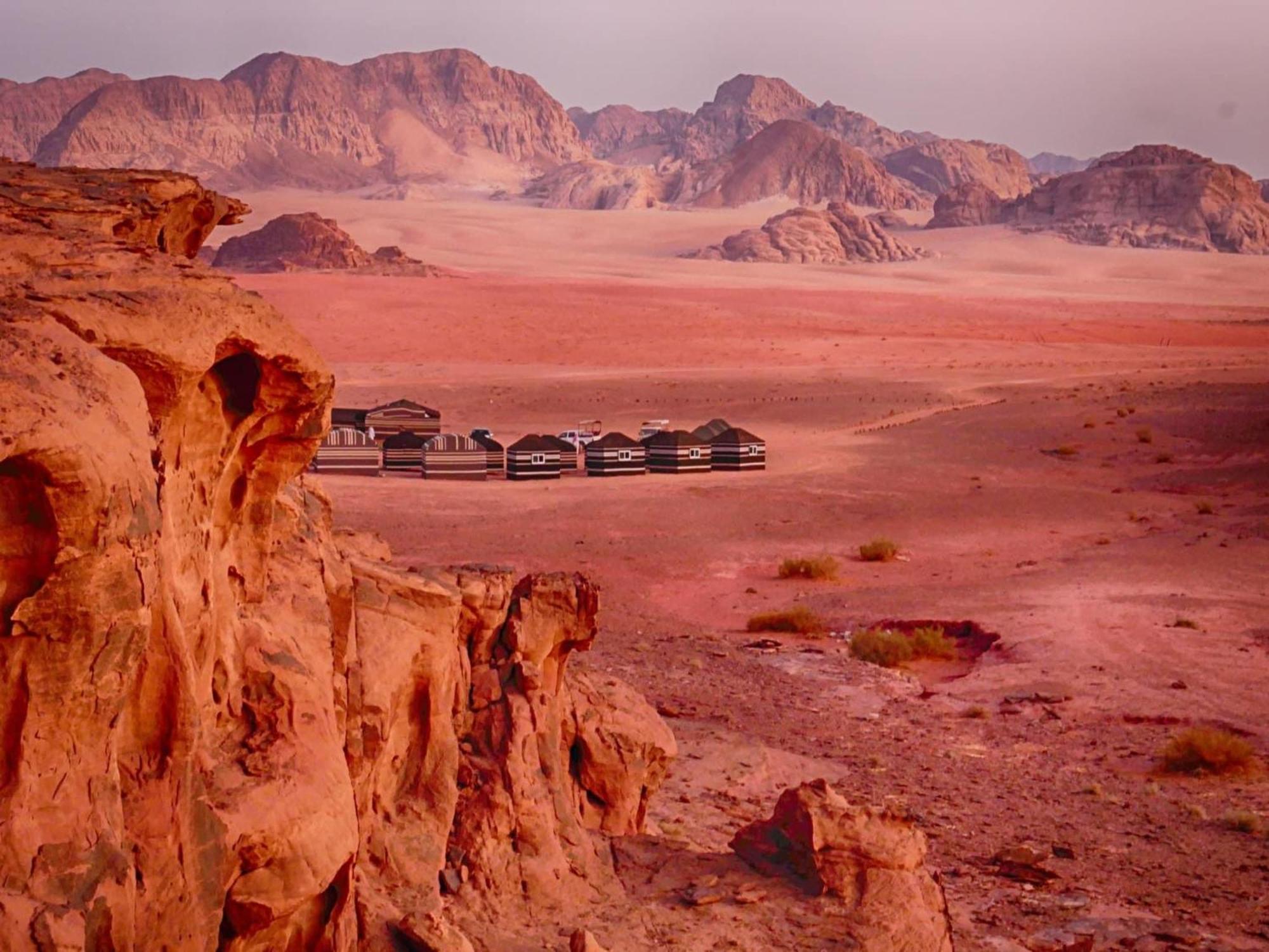 Wadi Rum Travel Camp エクステリア 写真